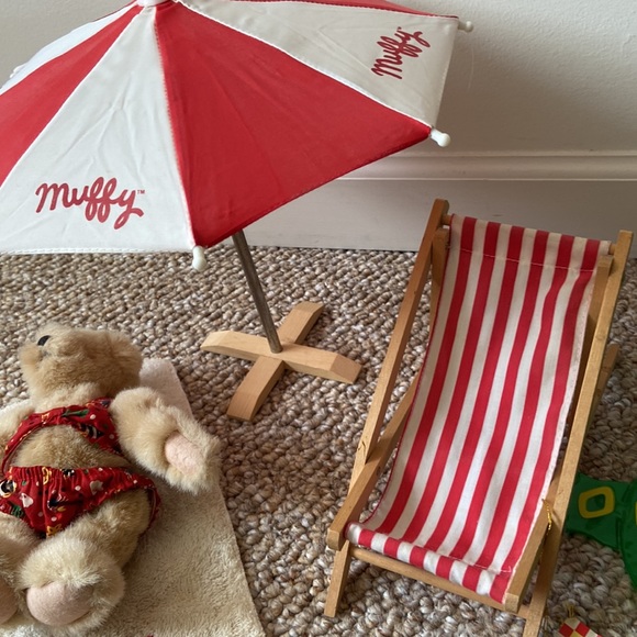 Muffy VanderBear At the Beach/Splash Party Set - Picture 6 of 9